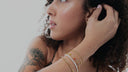 Cómo combinar joyas en primavera sin miedo (y conseguir un look equilibrado y actual)